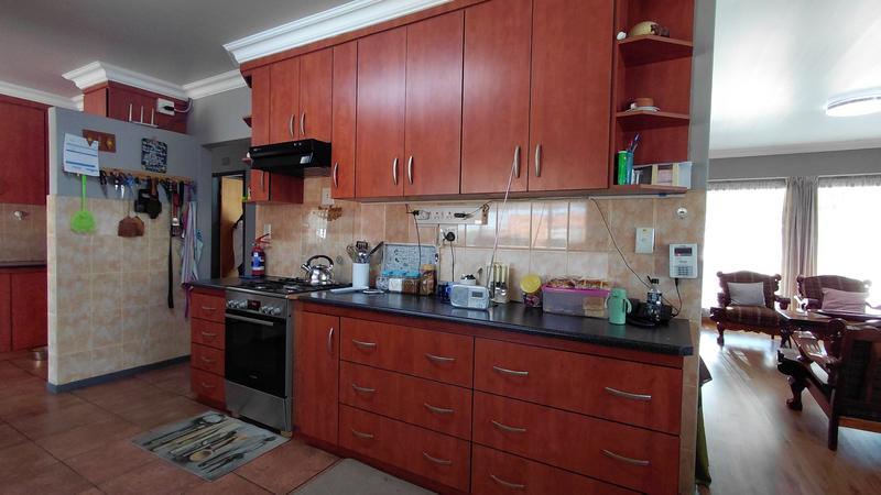 3 Bedroom Property for Sale in Langenhovenpark Free State